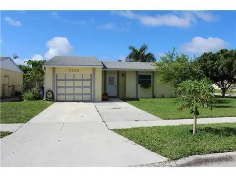 7296 SW 1st Street Margate FL 33068