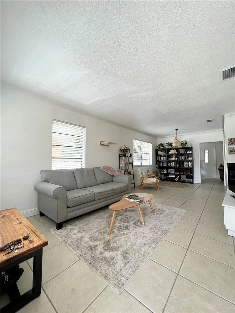 225 E 41st Street Hialeah FL 33013