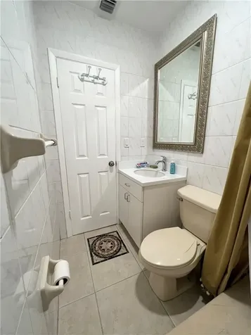 225 E 41st Street Hialeah FL 33013