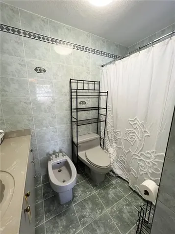 225 E 41st Street Hialeah FL 33013