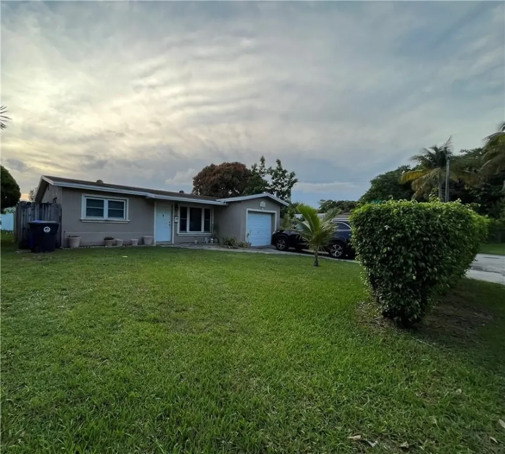 801 SW 62nd Avenue North Lauderdale FL 33068