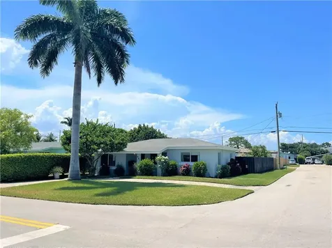 281 NE 43rd Street Oakland Park FL 33334