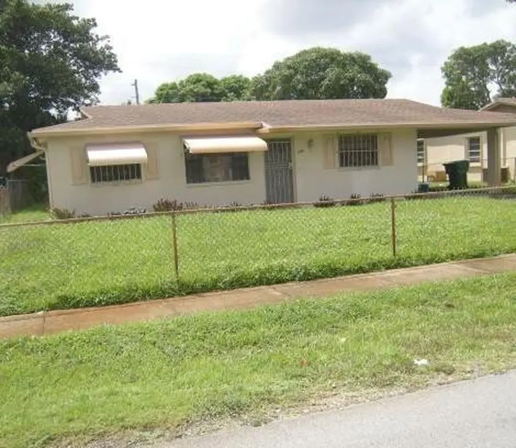 1381 NW 32nd Avenue Lauderhill FL 33311