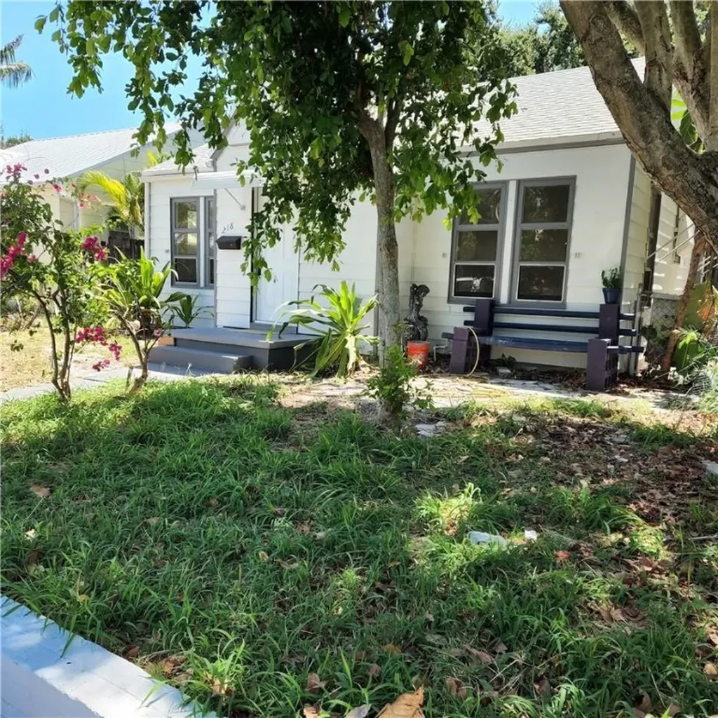218 S K Street Lake Worth Beach FL 33460