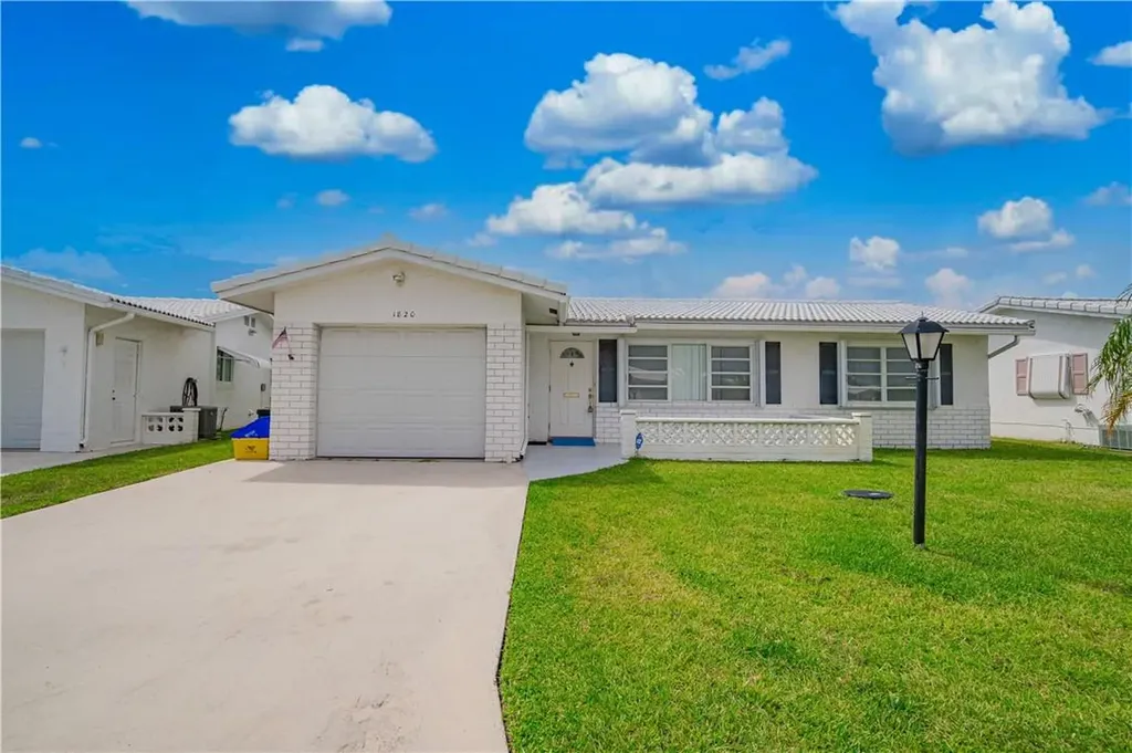 1820 SW 17th Street Boynton Beach FL 33426