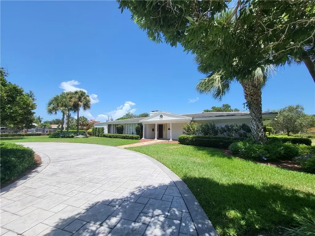 2500 NE 10th Street Pompano Beach FL 33062