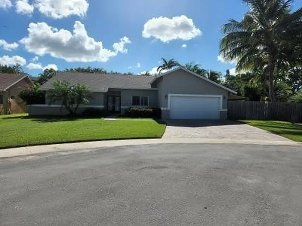 2711 SW 86th Way Davie FL 33328