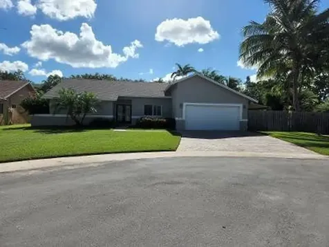 2711 SW 86th Way Davie FL 33328
