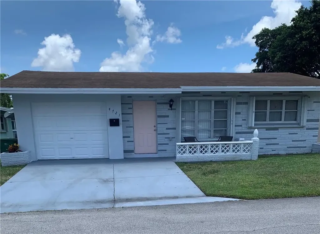 4721 NW 44th Street Tamarac FL 33319