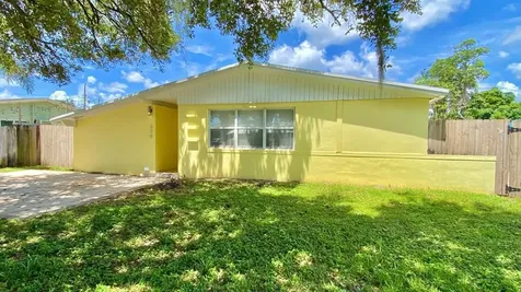 320 N 66th Terrace Hollywood FL 33024