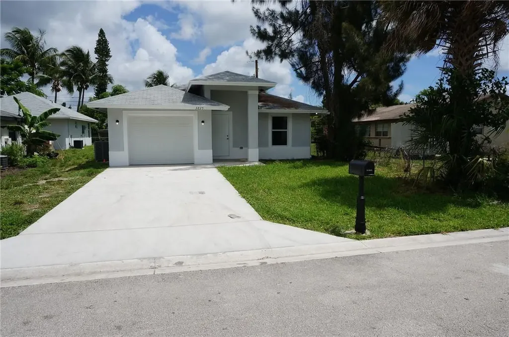 3825 Hiawatha Avenue West Palm Beach FL 33409