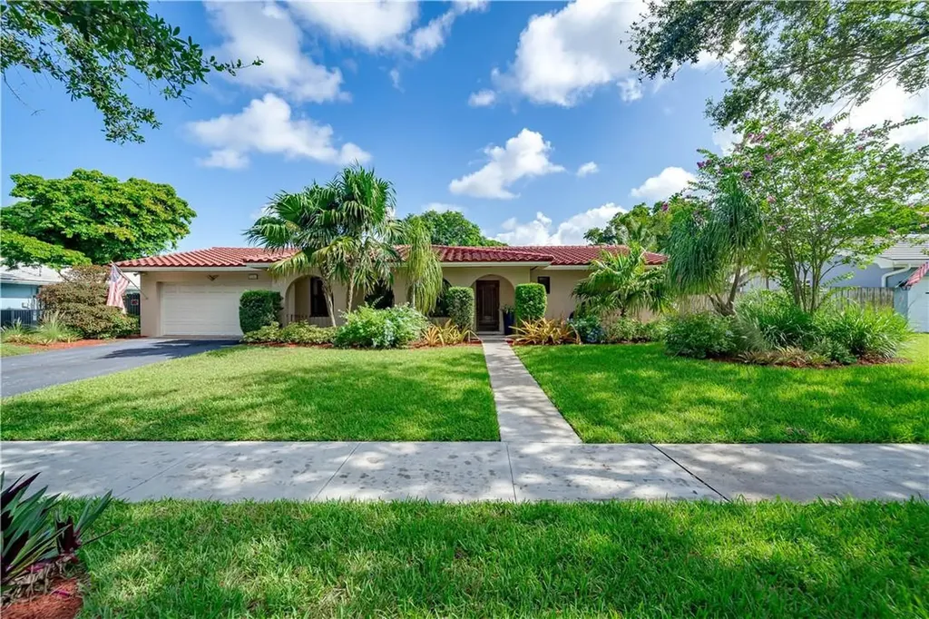 7061 NW 5th Street Plantation FL 33317