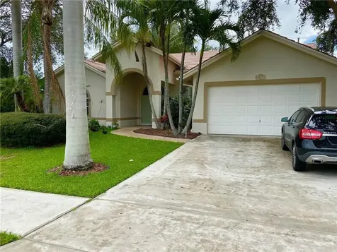 4425 SW 74th Terrace Davie FL 33314