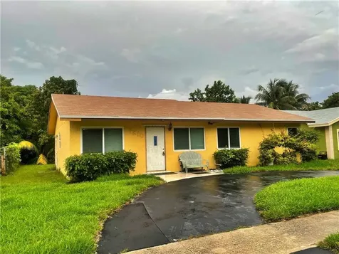 7810 SW 7th Place North Lauderdale FL 33068