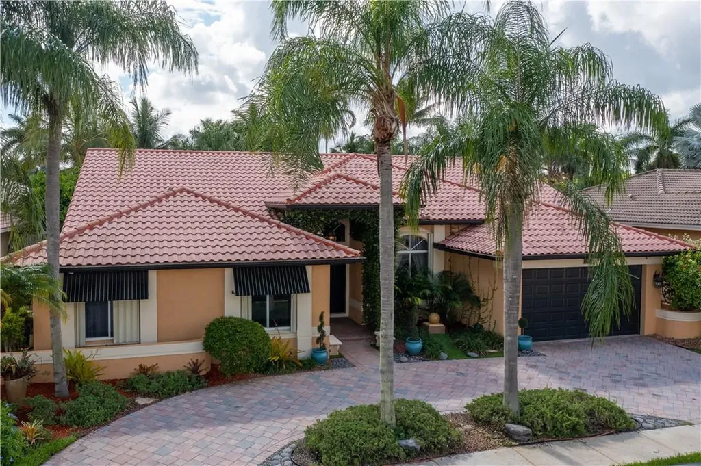28 NW 108th Way Plantation FL 33324