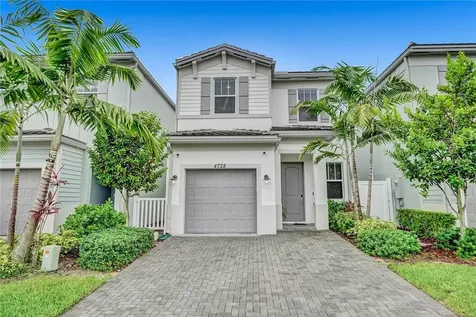 4728 NW 48th Terrace Tamarac FL 33319