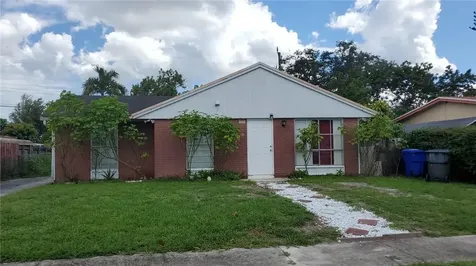 6116 Lincoln Street Hollywood FL 33024