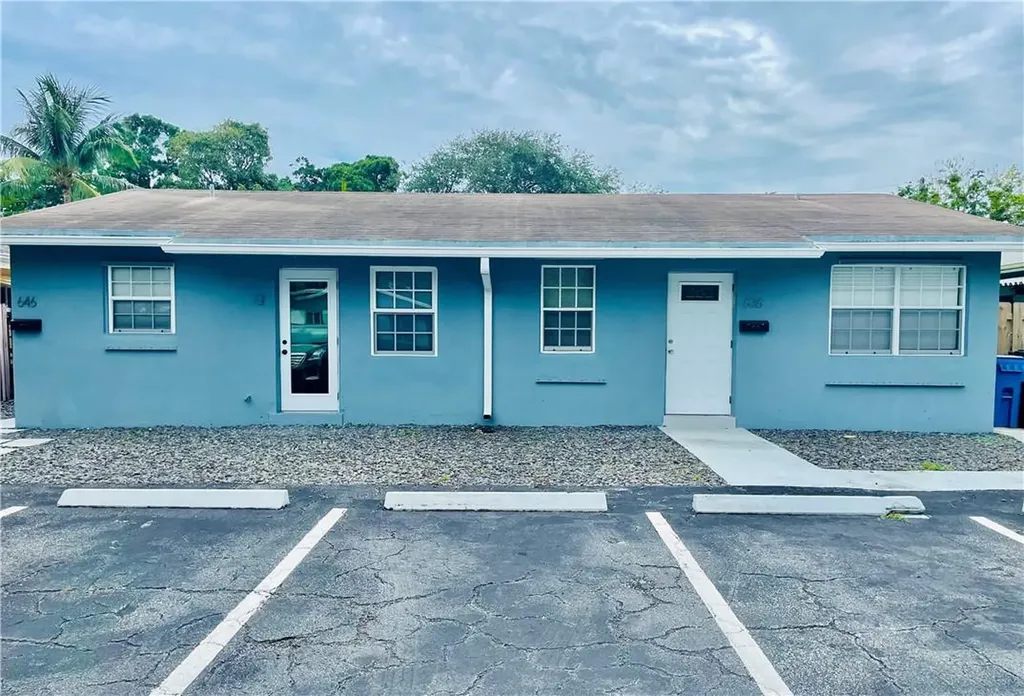 636 NE 36th Street Oakland Park FL 33334