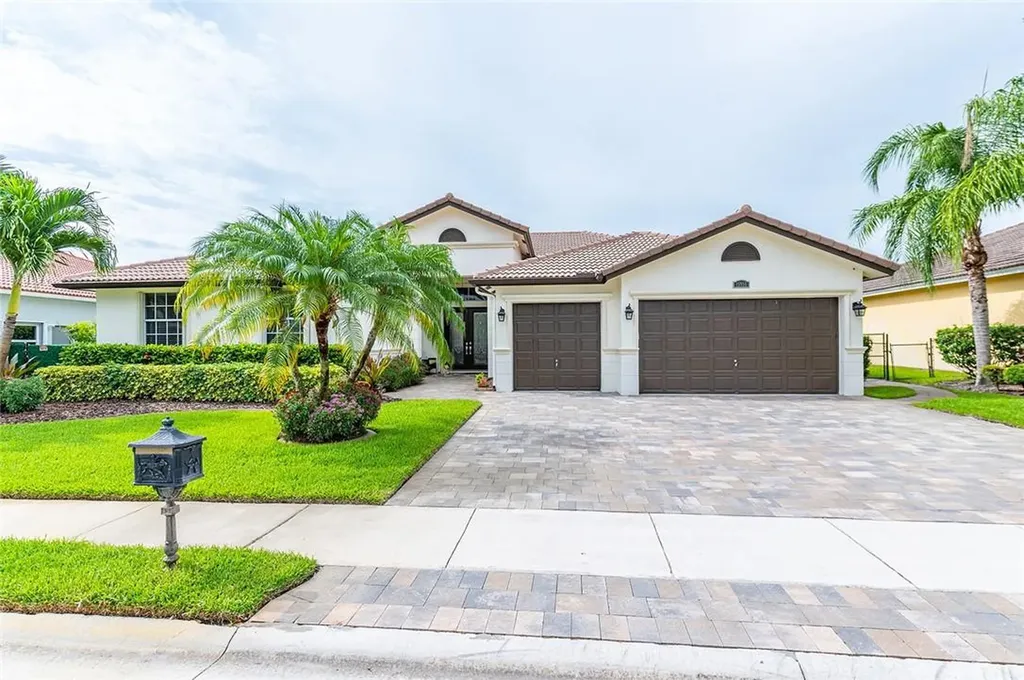 15955 SW 6th Street Pembroke Pines FL 33027