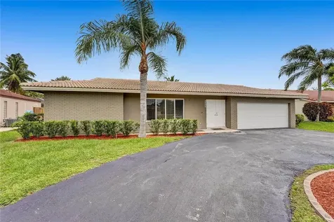 9051 NW 20th Manor Coral Springs FL 33071