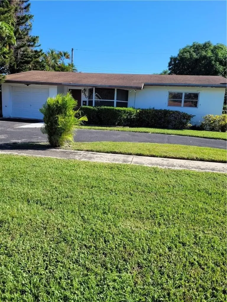 1710 NW 55th Avenue Lauderhill FL 33313