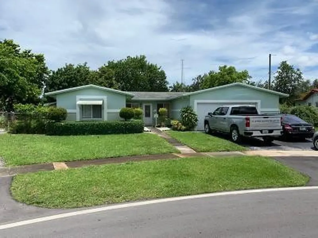 3250 NW 21st Street Lauderdale Lakes FL 33311