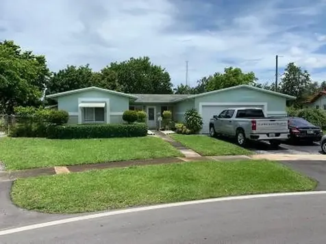 3250 NW 21st Street Lauderdale Lakes FL 33311