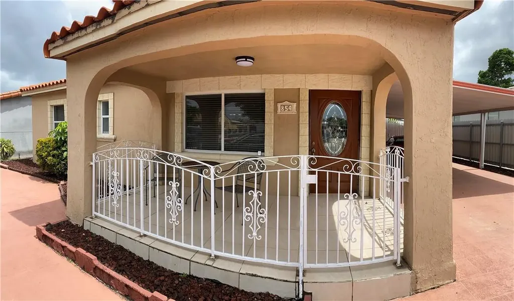 854 E 31st Street Hialeah FL 33013