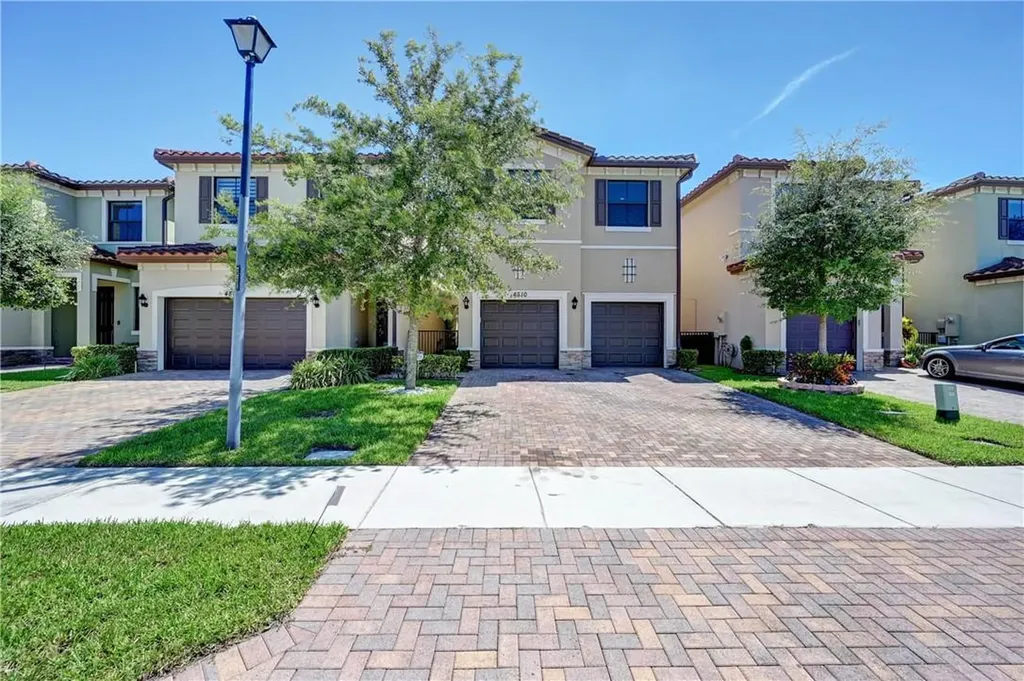 4810 NW 56th Court Tamarac FL 33319