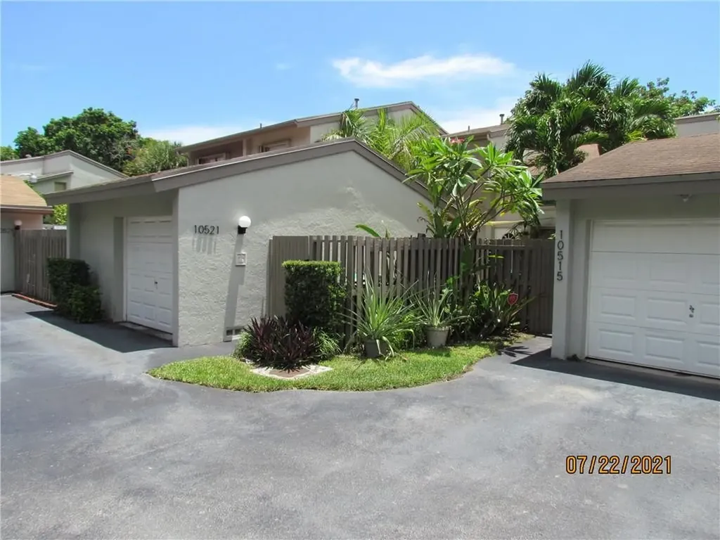 10521 SW 113th Place Miami FL 33176