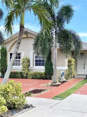 3112 W 72nd Terrace Hialeah FL 33018