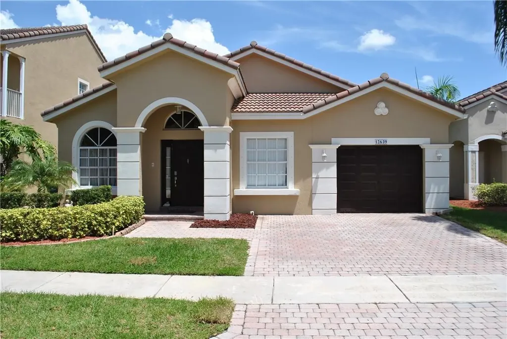 12639 NW 6th Court Coral Springs FL 33071