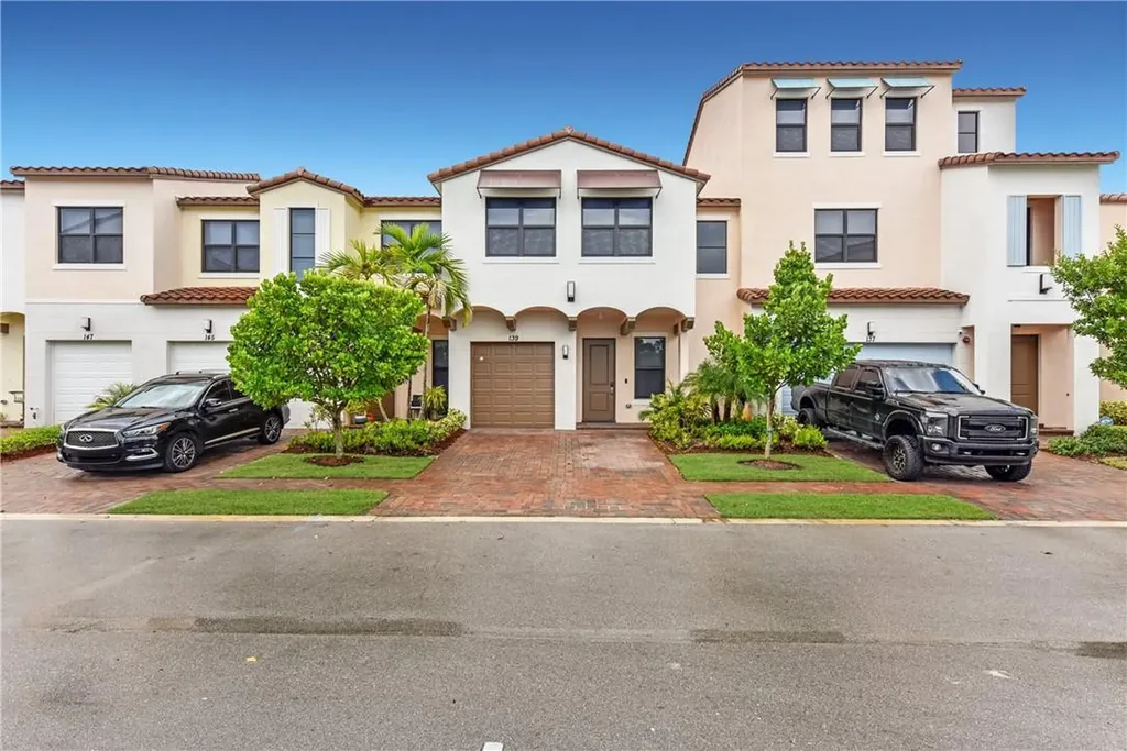 139 NW 209th Lane Pembroke Pines FL 33029