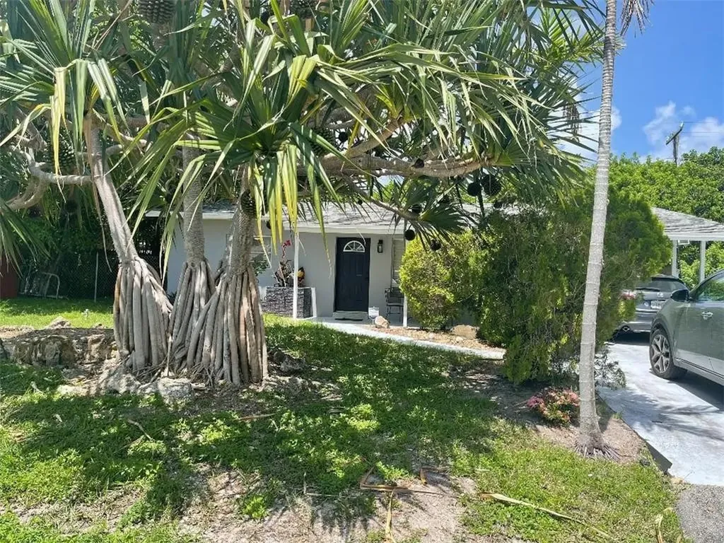 3051 NE 9th Terrace Pompano Beach FL 33064