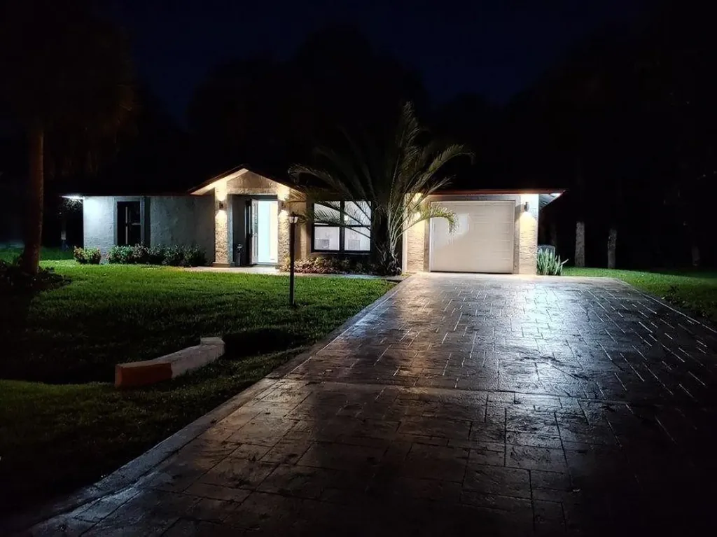 1737 SW Import Drive Port St Lucie FL 34953