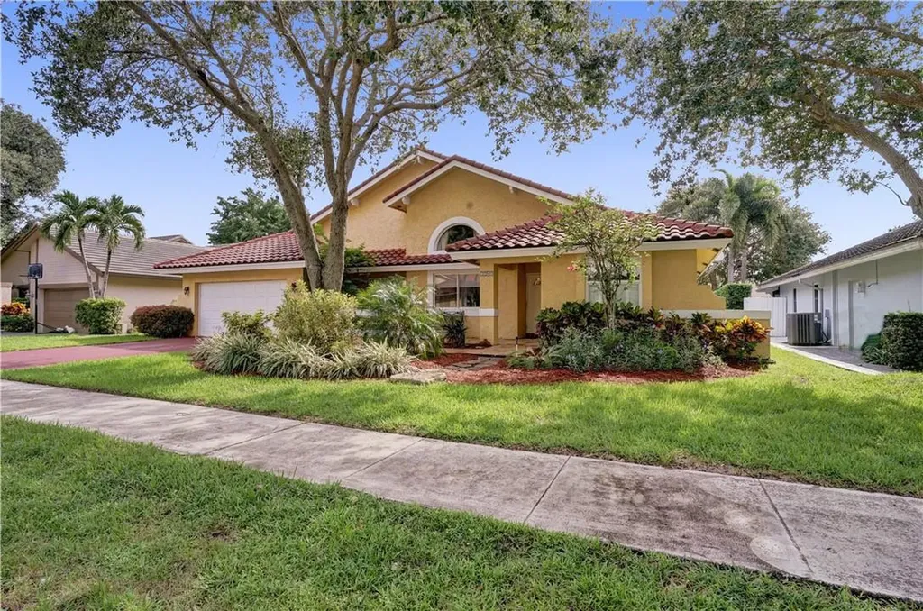 2240 SW 98th Terrace Davie FL 33324