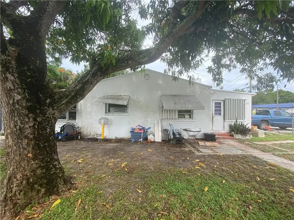 1001 NE 34th Street Oakland Park FL 33334