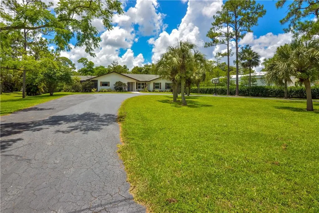 5894 NW 74th Terrace Parkland FL 33067
