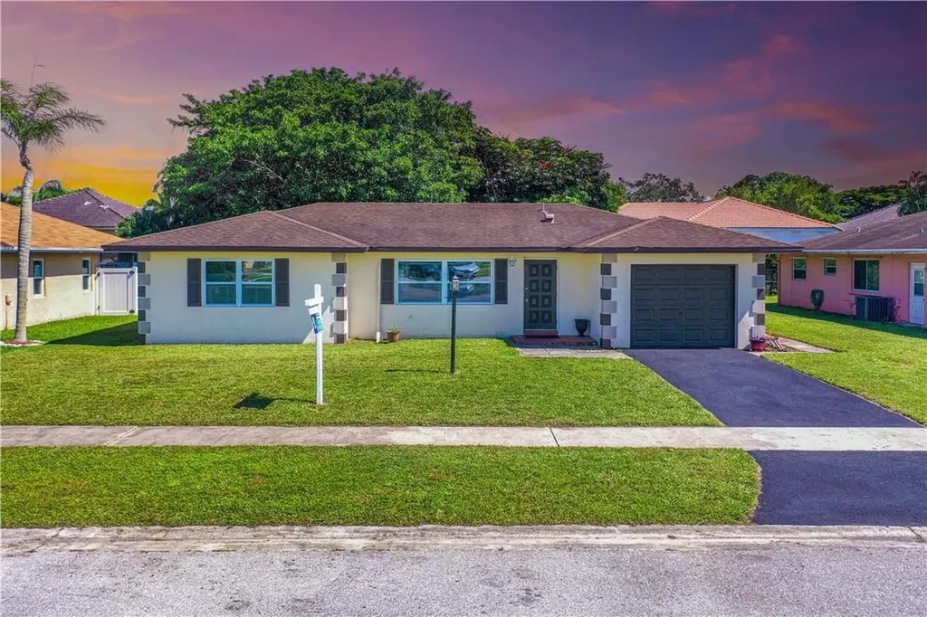 10412 Dorchester Drive Boca Raton FL 33428