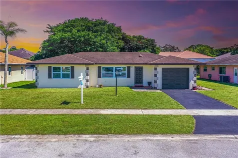 10412 Dorchester Drive Boca Raton FL 33428