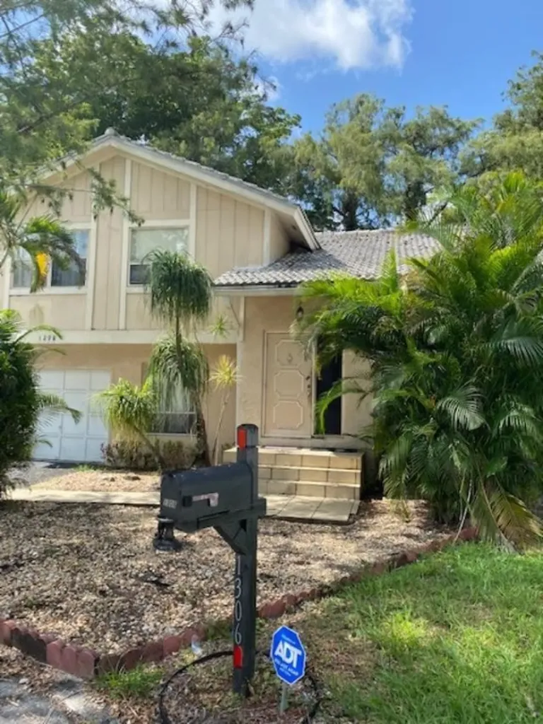 1298 NW 91st Avenue Coral Springs FL 33071