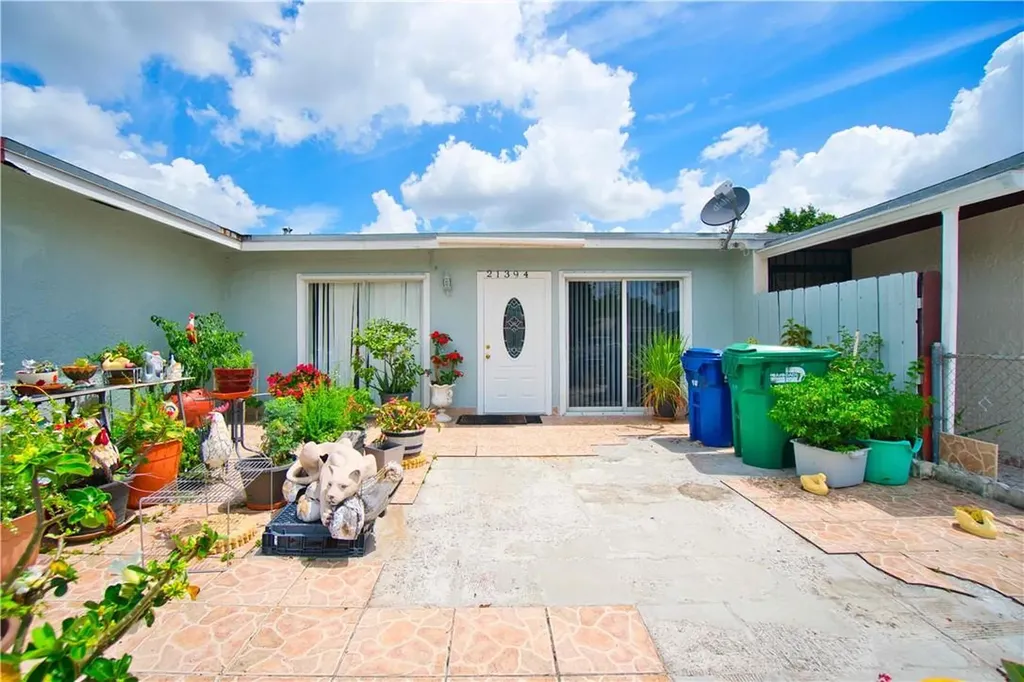 21394 NW 40th Circle Court Miami Gardens FL 33055