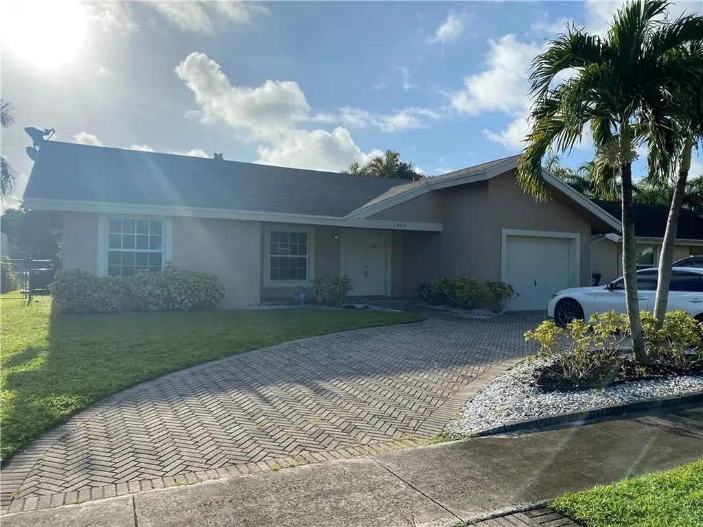 1408 SW 82nd Avenue North Lauderdale FL 33068