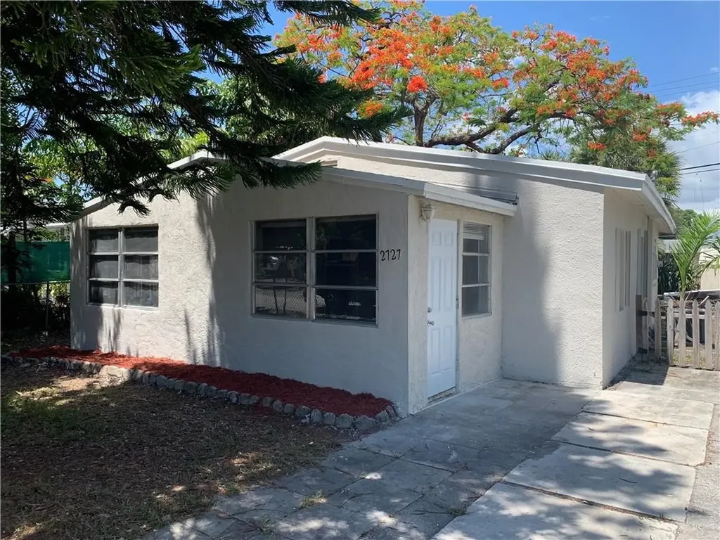 2727 NE 6th Lane Wilton Manors FL 33334