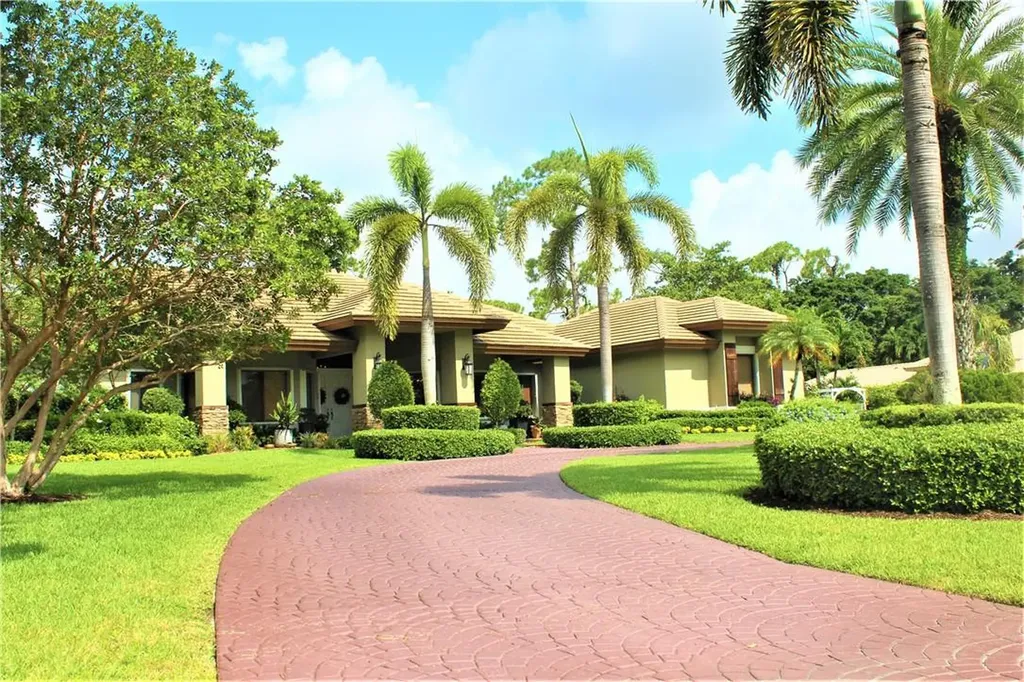 5488 W Leitner Drive Coral Springs FL 33067