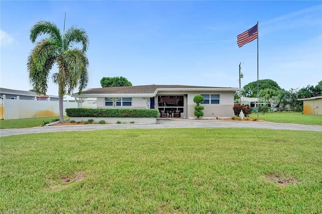 7011 SW 14th Street Pembroke Pines FL 33023