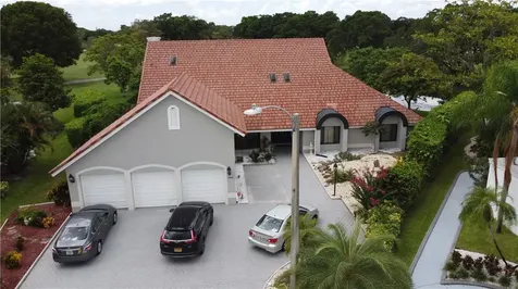 8655 Banyan Way Tamarac FL 33321