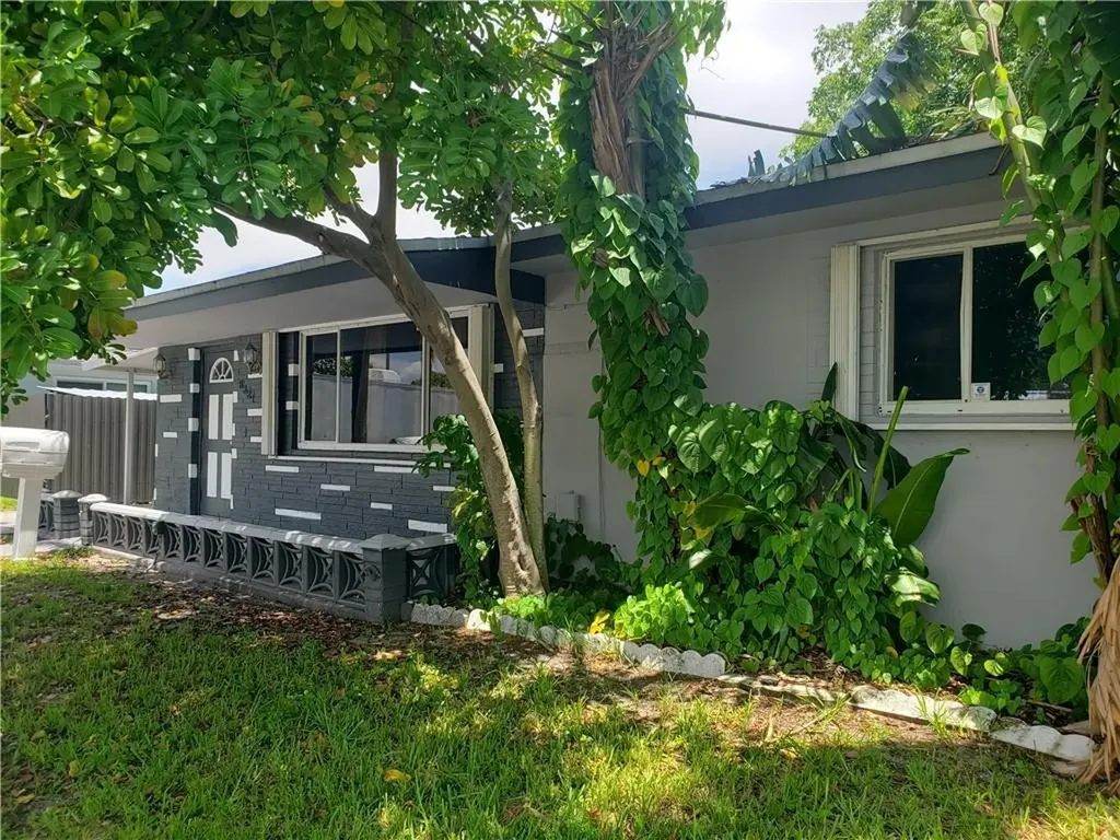 8321 NW 12th Street Pembroke Pines FL 33024