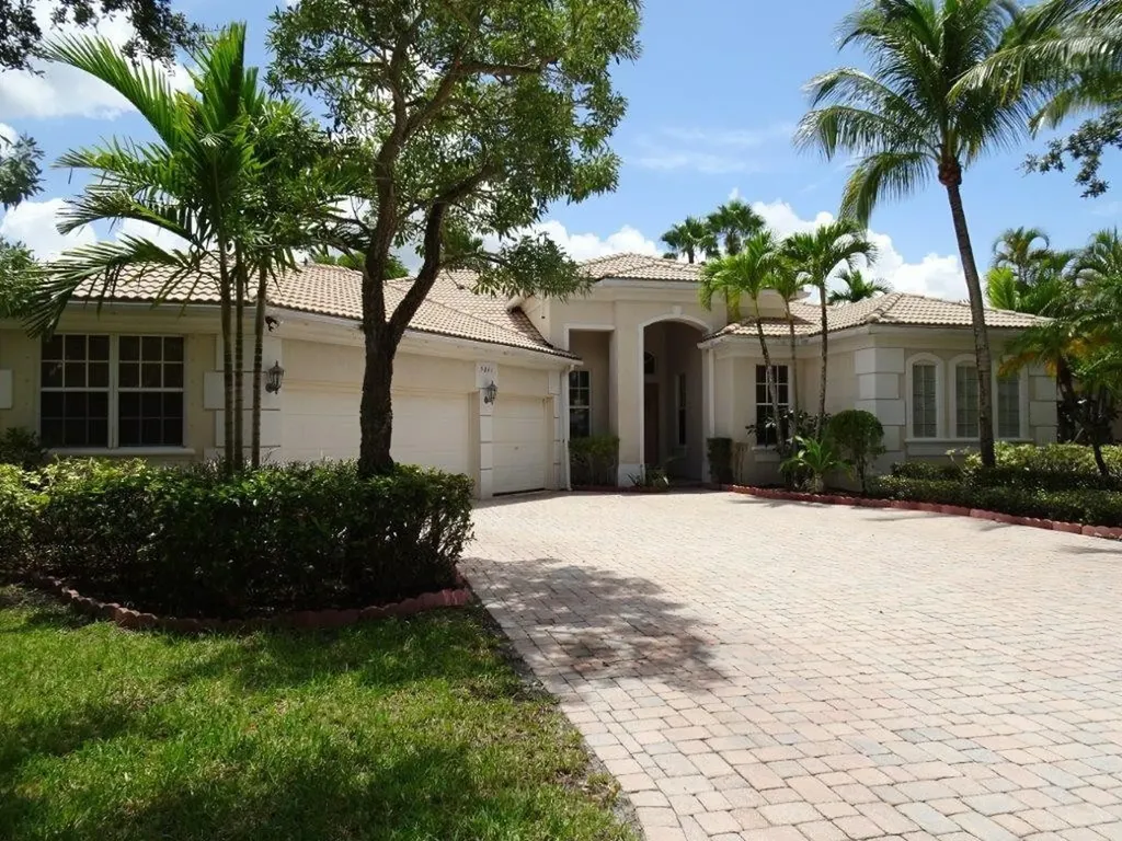 5041 NW 112th Drive Coral Springs FL 33076