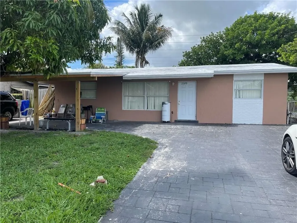 2320 NW 11th Court Pompano Beach FL 33069